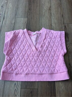 Entro Pink Quilted V‑Neck Sleeveless Top